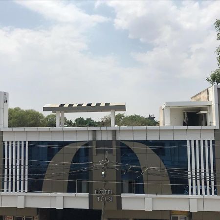 Hotel Tulsi Banda Екстер'єр фото